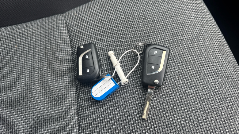 Toyota Yaris 1.5 VVT-i Y20 5dr [Bi-tone] Petrol Hatchback